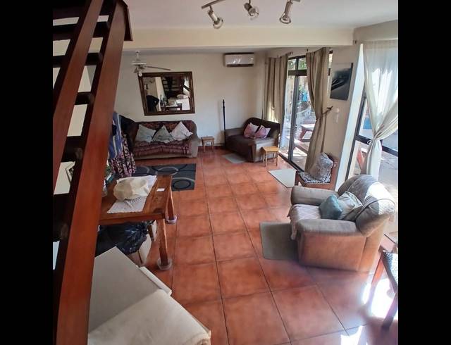 3 BEDROOM SIMPLEX FOR SALE IN WOODHAVEN